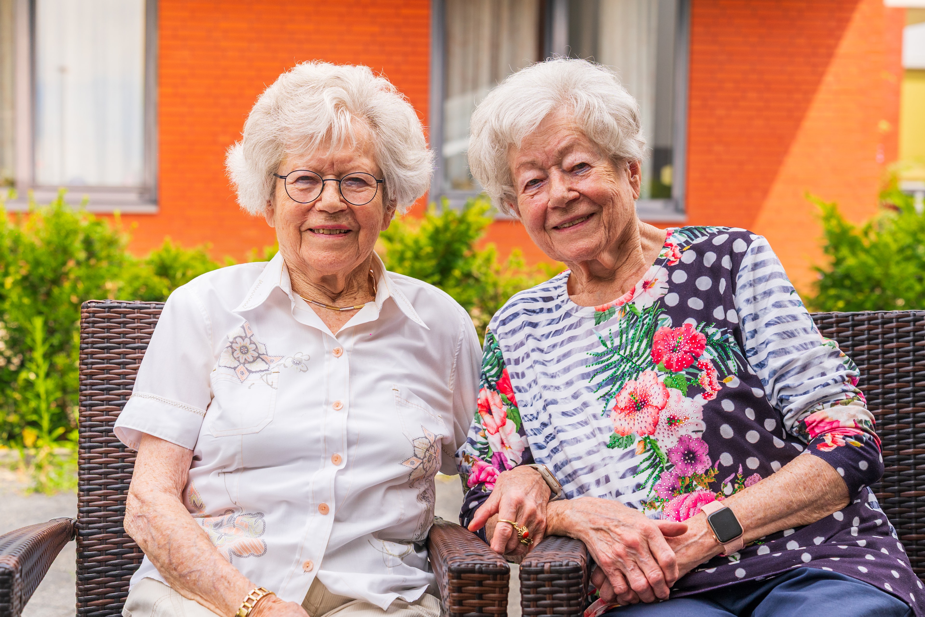 96-jarige tweelingzussen doen nog steeds alles samen